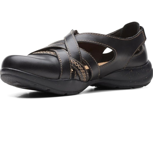 New Clark’s Sandal - Picture 3 of 3